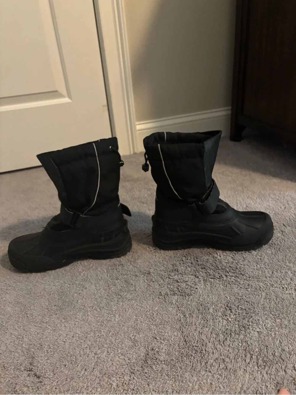 Tundra durable black